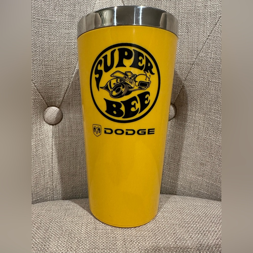 Super Bee travel mug NWOT